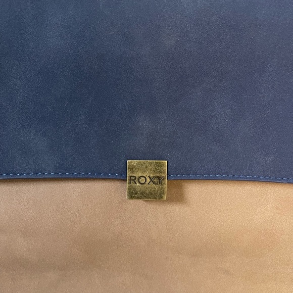ROXY MESSENGER STYLE SHOULDER BAG / TOTE - Picture 3 of 6
